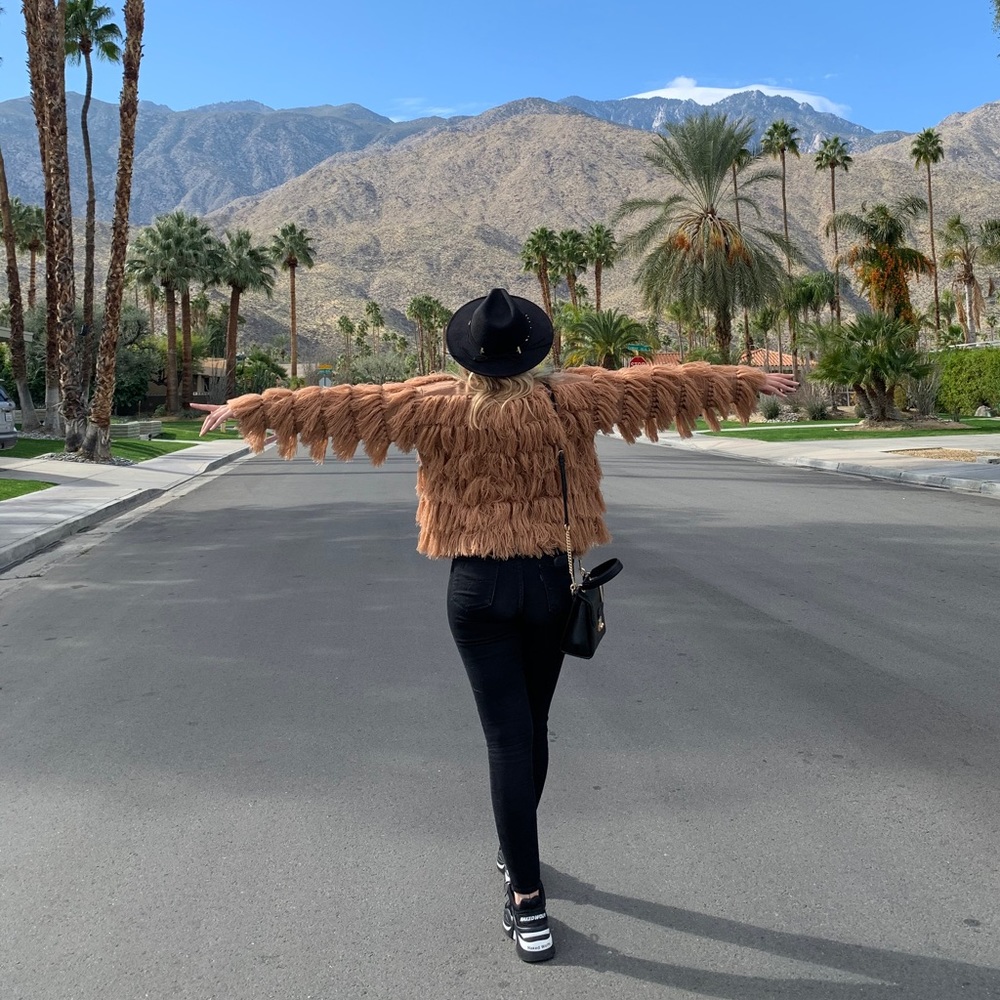 Meet your Posher, Sara